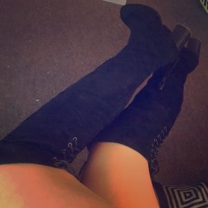 Steve Madden Durani Black suade heeled boots